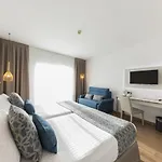Hotel Park San Jorge & By Escampa 4*