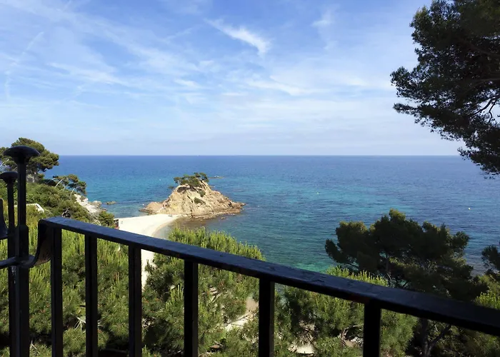 Park San Jorge & By Escampa פלטחה ד'ארו