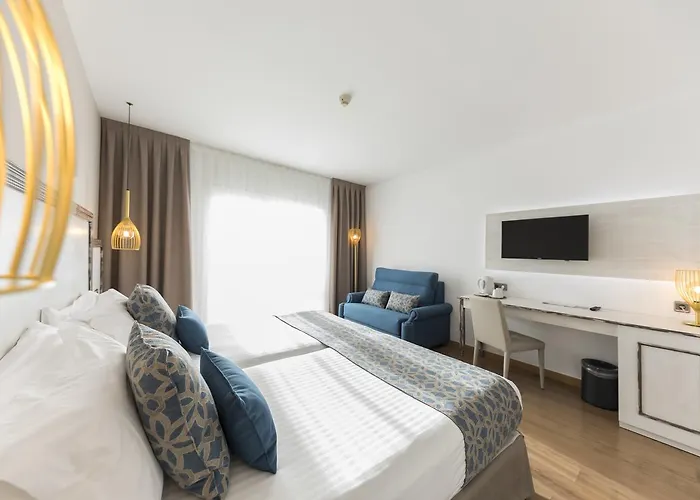 Готель Park San Jorge & By Escampa 4*